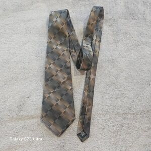 Joseph & Feiss International,  100% Silk men's tie, 60"